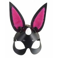 Черная маска "Зайка" с розовыми меховыми вставками