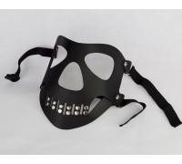 Черная маска "Череп" с пряжками