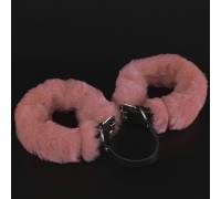 Черные кожаные оковы со съемной розовой опушкой