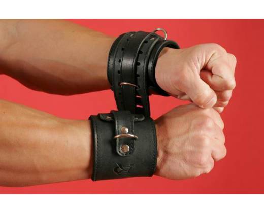 Широкие наручники без пряжки